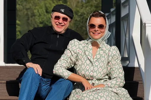 «Эти двое как ниточка с иголочкой»: Татьяна Брухунова показала редкое фото Евгения Петросяна с сыном