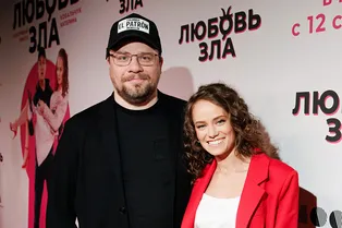 Гарик Харламов и Катерина Ковальчук сходили в кино, Анна Плетнева спела хиты «Винтажа»: светский дайджест Гарик Харламов и Катерина Ковальчук сходили в кино, Анна Плетнева спела хиты «Винтажа»: светский дайджест