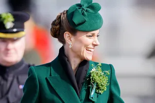 Умные румяна: Кейт Миддлтон показала, как выглядеть свежее и моложе без инъекций и фильтров Умные румяна: Кейт Миддлтон показала, как выглядеть свежее и моложе без инъекций и фильтров