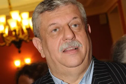 «Я виноват»: Михаил Борисов объяснил, почему расстался с юной возлюбленной «Я виноват»: Михаил Борисов объяснил, почему расстался с юной возлюбленной
