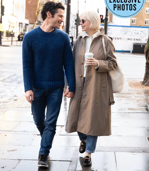 Пара встречается меньше года