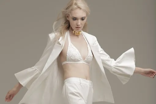 Все коллеги будут тебе завидовать: 15 черно-белых образов Fashion Incubator #1 Все коллеги будут тебе завидовать: 15 черно-белых образов Fashion Incubator #1