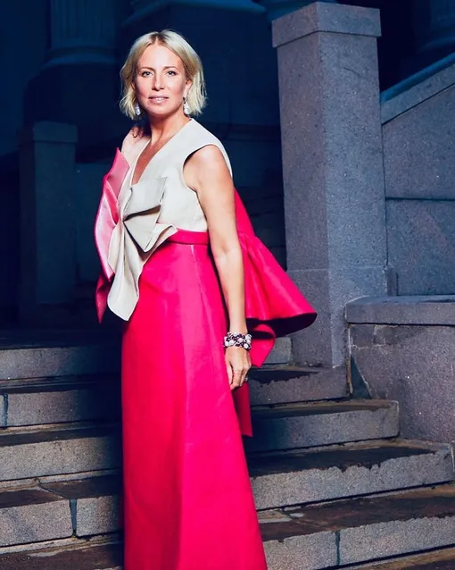 Светлана Захарова требует вернуть арестованные драгоценности