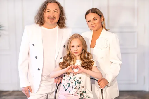 Игорь Николаев с женой и дочерью Игорь Николаев с женой и дочерью