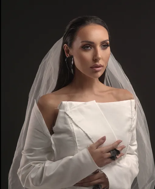 Алсу избавилась от длинных волос