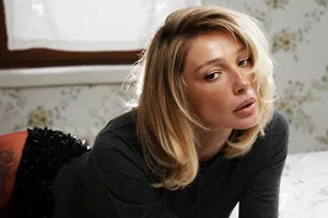 «Простите мне эту шалость»: Настя Ивлеева впервые после «голой вечеринки» стала звездой откровенной фотосессии