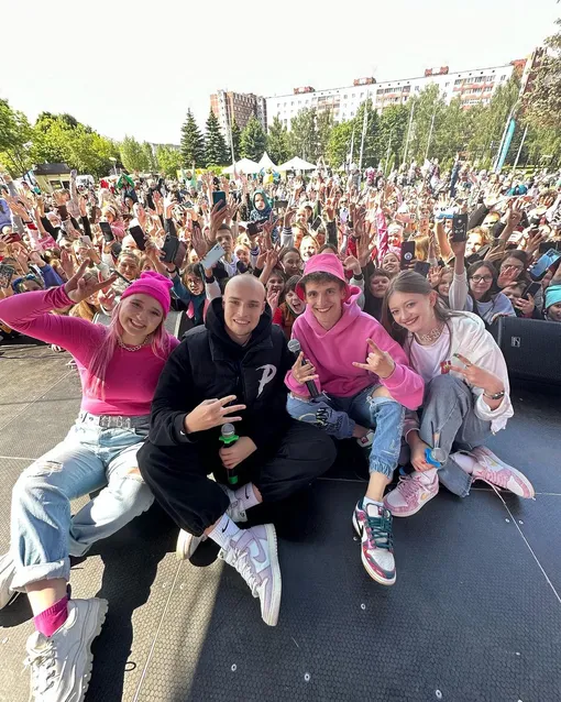 Дим Димычу периодически приписывают романы с коллегами, но сам блогер не склонен откровенничать на тему своей личной жизни