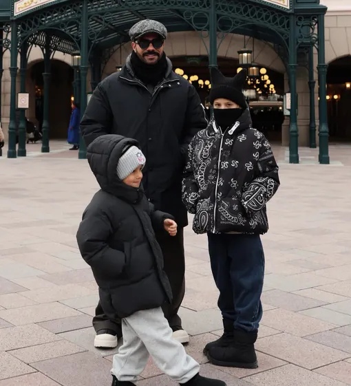 Тимати много времени проводит с детьми