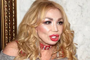 «Меня могут просто выселить»: Маша Распутина заявила, что бывшая жена ее мужа отбирает у них дом «Меня могут просто выселить»: Маша Распутина заявила, что бывшая жена ее мужа отбирает у них дом