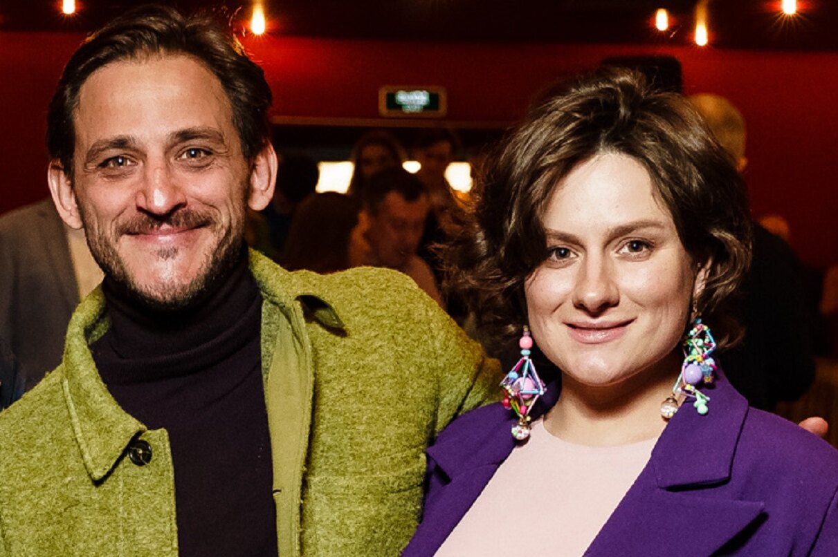 Басқа адамдардың әйелі болып табылатын азиялық әйелдер порно