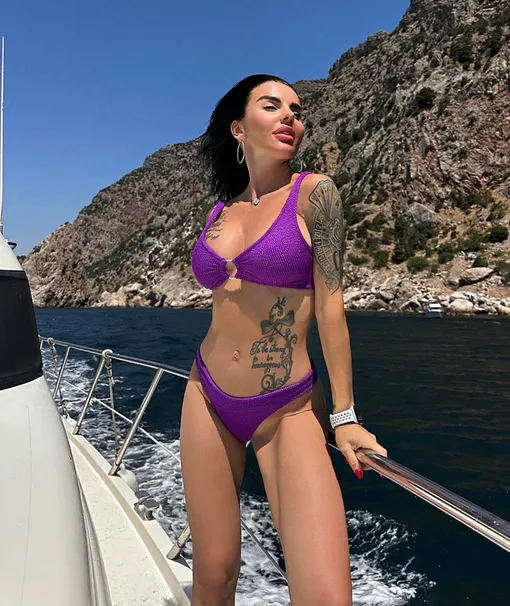 Юлия Волкова показала фигуру Юлия Волкова показала фигуру