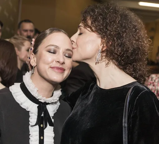 Аглая Тарасова и ее мама Ксения Раппопорт