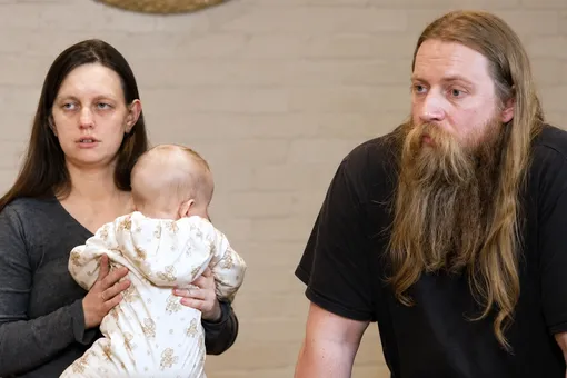 «Эти роды дались тяжелее, чем все предыдущие»: жена Евгения Теплякова рассказала о появлении на свет десятого ребенка «Эти роды дались тяжелее, чем все предыдущие»: жена Евгения Теплякова рассказала о появлении на свет десятого ребенка