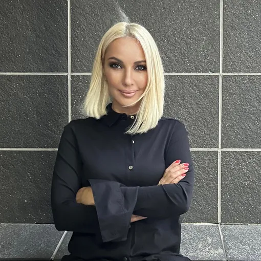 Телеведущая призвала не опускать руки в сложной обстановке Телеведущая призвала не опускать руки в сложной обстановке