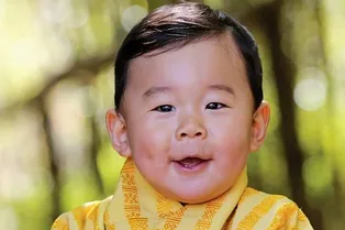 Кто на свете всех милее? Принц Бутана наступает на пятки принцу Джорджу