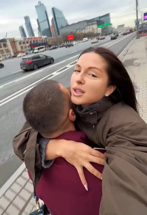 Нюша пока не показывает лицо возлюбленного в соцетях