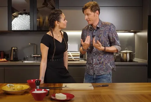 Ляйсан Утяшева приглашала супруга Павла Волю на съемки шоу «Дерзкая готовка»