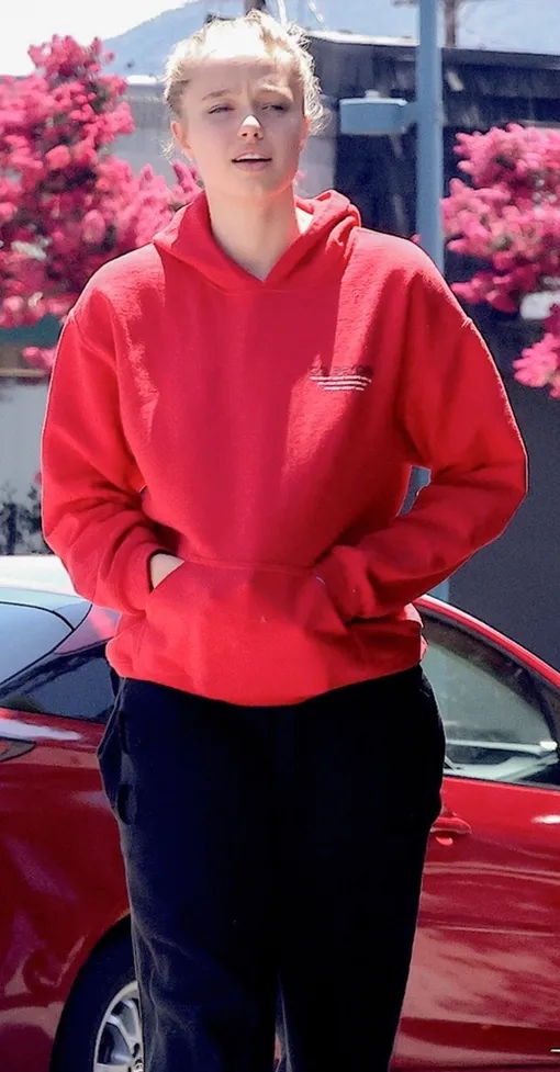 Шайло отказалась от фамилии отца