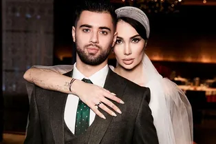 «Наконец мне не нужно скрывать живот!»: Саша Кабаева беременна от хоккеиста