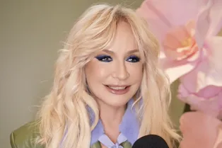 Деревенская жизнь: подъем с петухами, печка, самовар в машине. Виктория Шелягова отвечает на блиц