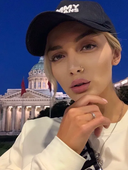 Mary Gu потеряла голос из-за ларингита