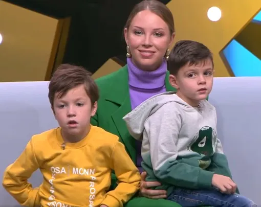 Полина с детьми на шоу