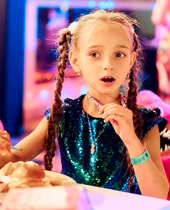 They are children! Little daughters of Russian stars who already use cosmetics – and everyone is shocked They are children! Little daughters of Russian stars who already use cosmetics – and everyone is shocked