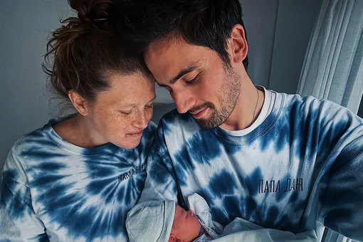 «На свет появился Лука»: Варвара Шмыкова родила сына от диджея