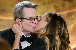 Сара Джессика Паркер страстно целовала в губы Мэттью Бродерика на церемонии в Лос-Анджелесе Сара Джессика Паркер страстно целовала в губы Мэттью Бродерика на церемонии в Лос-Анджелесе