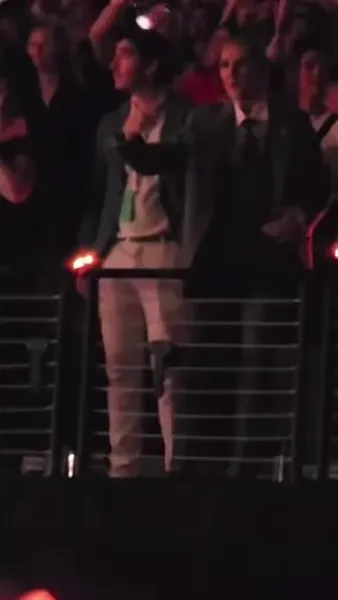 Нажми и смотри