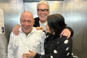 10 эмоциональных фото — Екатерина Стриженова показала Михаила Ефремова на закрытом показе его спектакля 10 эмоциональных фото — Екатерина Стриженова показала Михаила Ефремова на закрытом показе его спектакля