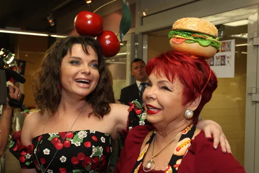 Наташа Королёва поздравила маму с 80-летием