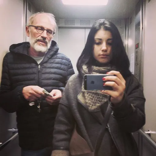 молодая жена Александр Гордон