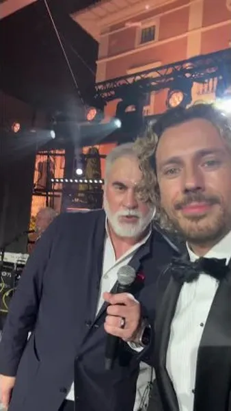 Нажми и смотри