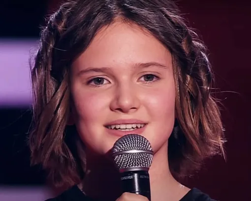 Елизавета Трофимова на сцене шоу «Голос. Дети»