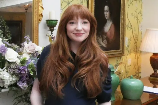 Тайно родила дочь от футболиста: певица и актриса Никола Робертс стала мамой Тайно родила дочь от футболиста: певица и актриса Никола Робертс стала мамой
