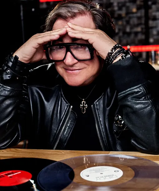 Дмитрий Дибров отказался платить вымогателям