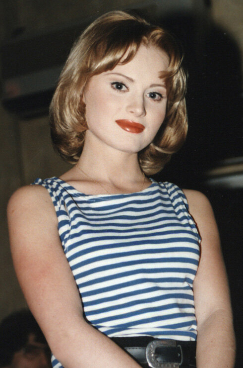 Адамдар жалаңаш жүзетін жағажай