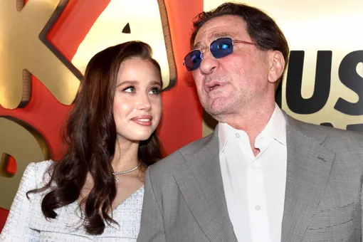 «Ура, мама меня не продавала!»: Аврора Киба едко высказалась о том, что оказалась богаче Григория Лепса «Ура, мама меня не продавала!»: Аврора Киба едко высказалась о том, что оказалась богаче Григория Лепса