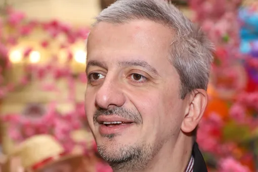 «За мои силы не переживайте»: Константин Богомолов впервые прокомментировал свое назначение ректором Школы-студии МХАТ «За мои силы не переживайте»: Константин Богомолов впервые прокомментировал свое назначение ректором Школы-студии МХАТ