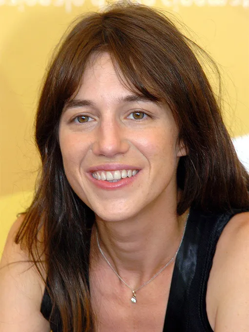 Муза Ларса фон Триера Шарлотта Генсбур вдохновляет и поражает зрителей, но сама звезда считает себя некрасивой актрисой актрисы с нестандартной внешностью