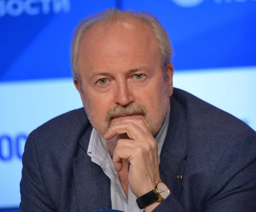 Владимир Хотиненко высказался об успехе Юры Борисова Владимир Хотиненко высказался об успехе Юры Борисова