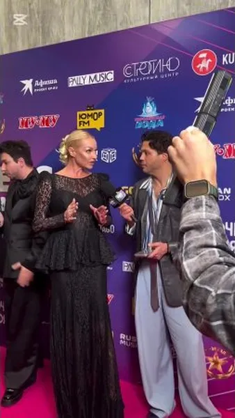 Нажми и смотри