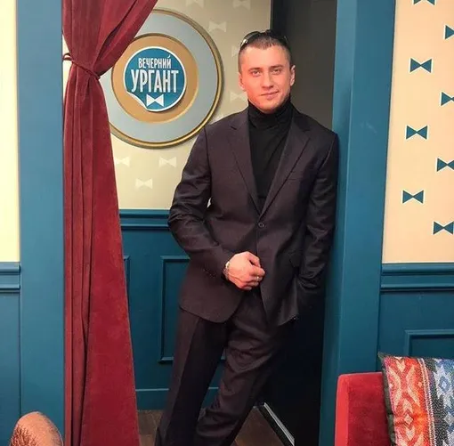 Қыздардың түкті жайылған письки