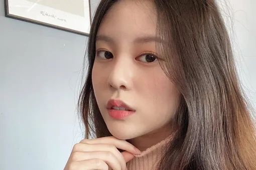 Подписи, отпуска и фонограмма: Дейзи из MOMOLAND рассказала, как работает индустрия k-pop на самом деле