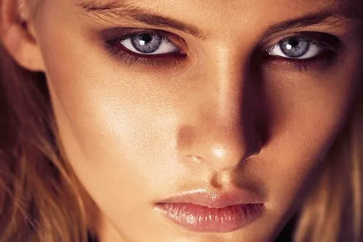 «Увидели накрашенную девушку»: выпавшую из окна модель навестила группа «На-На» «Увидели накрашенную девушку»: выпавшую из окна модель навестила группа «На-На»