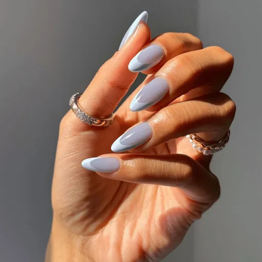 французский летний маникюр 2025