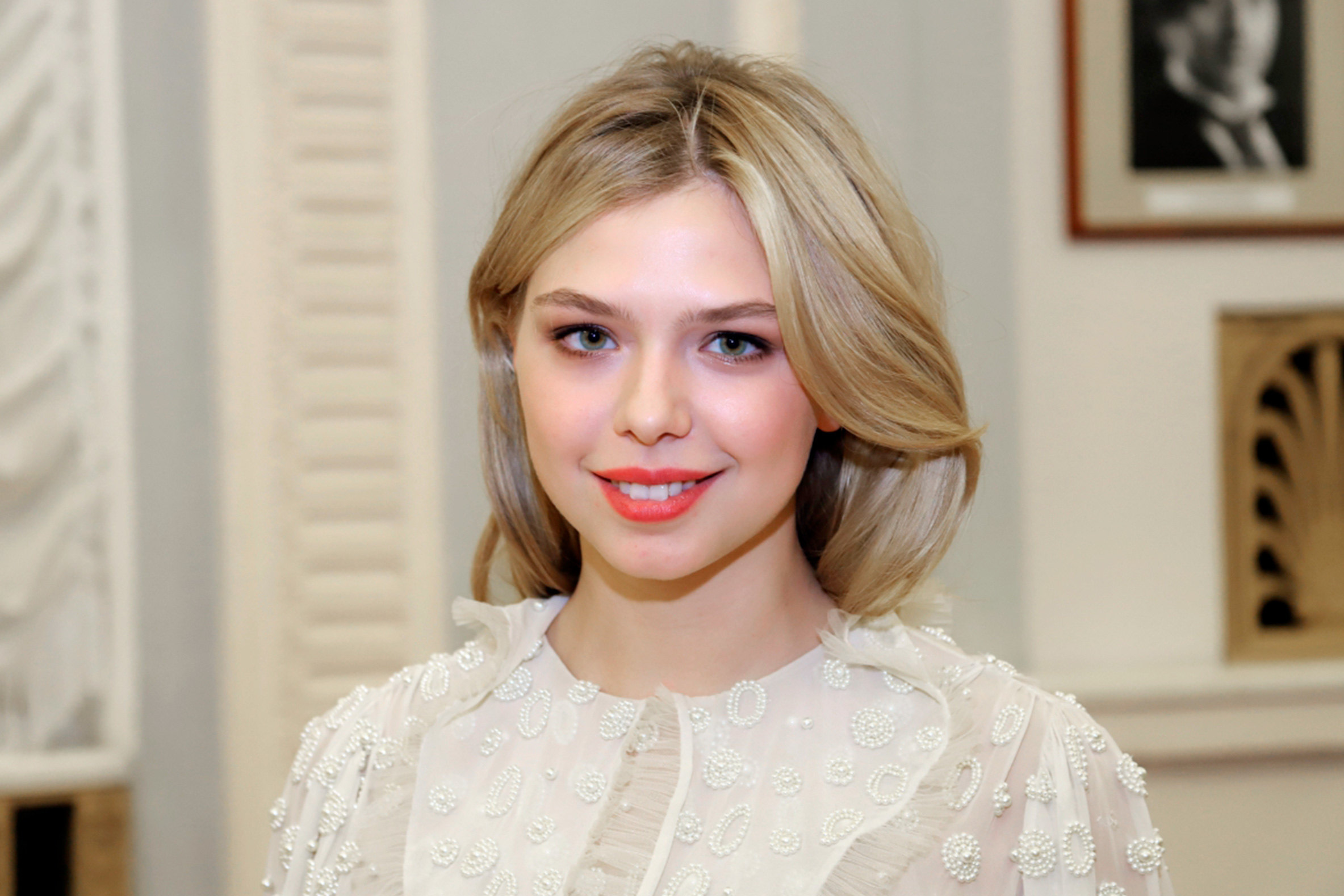 Менің әйелім тосын көршісі порно