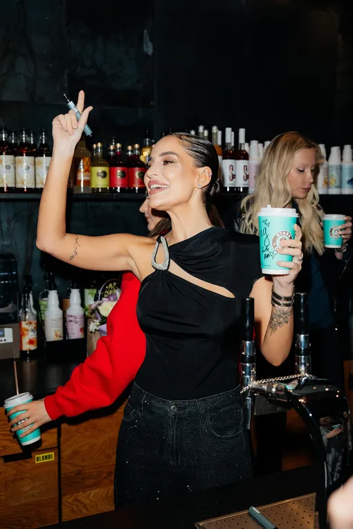 SEVILLE в Stars Coffee