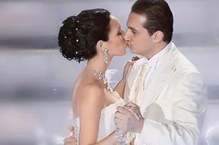 Алсу поздравила мужа с 10-й годовщиной, показав свадебное фото Алсу поздравила мужа с 10-й годовщиной, показав свадебное фото